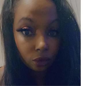 Meet your Posher, Denise